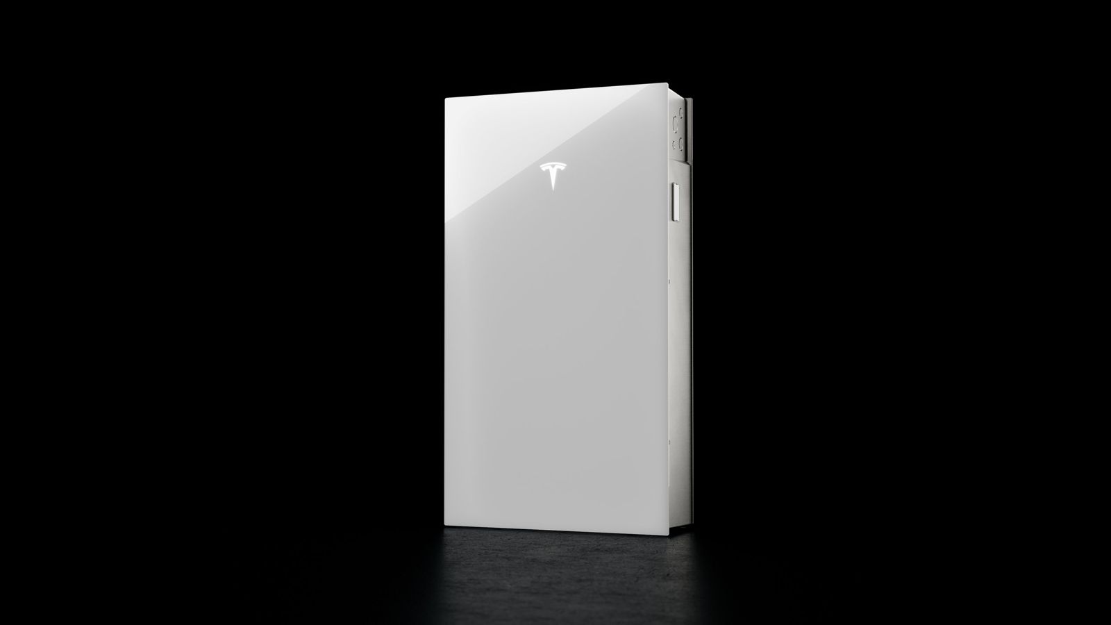 Tesla Powerwall 3, batteria domestica bianca con inverter fotovoltaico integrato